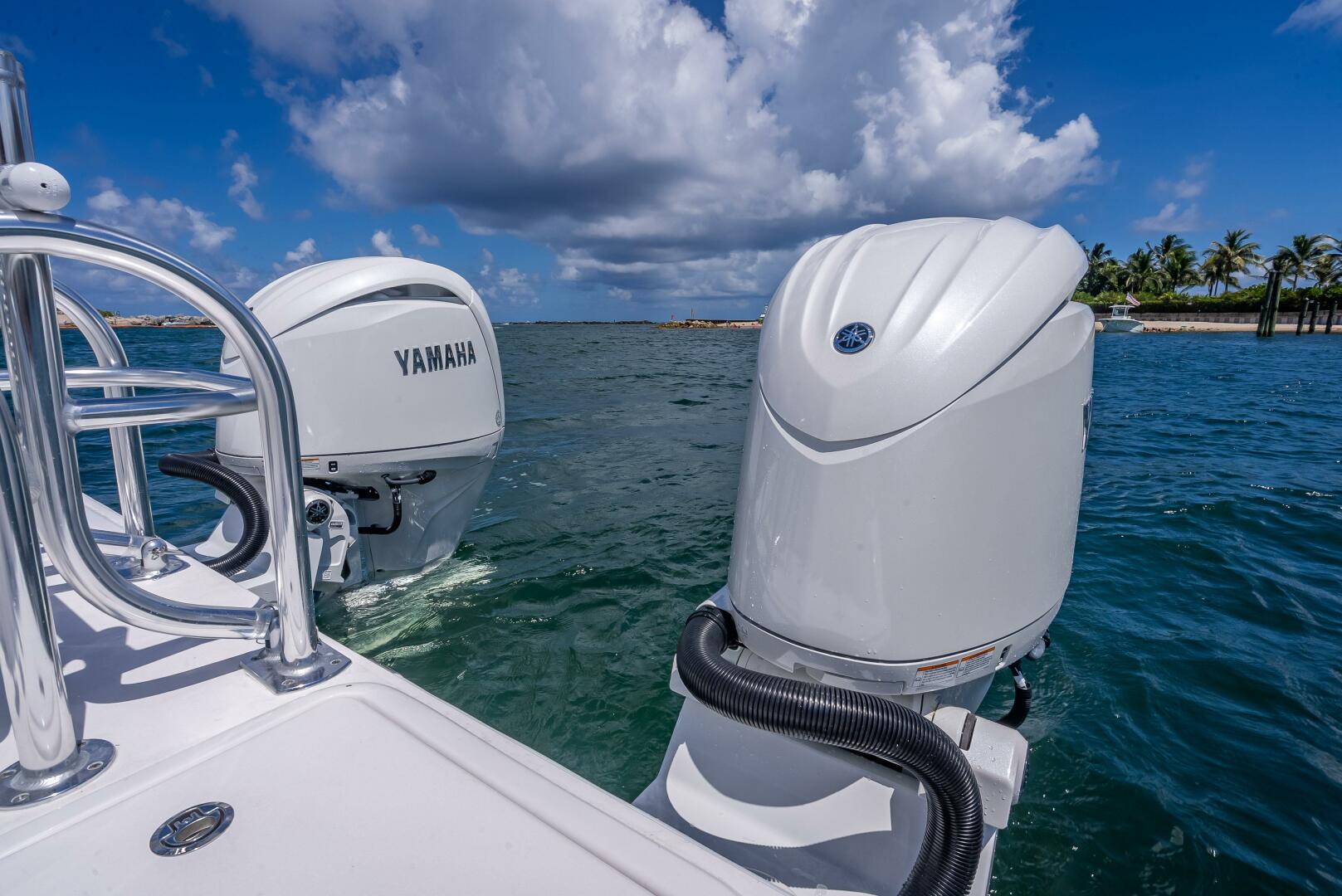 26ft Twin Vee Yacht For Sale