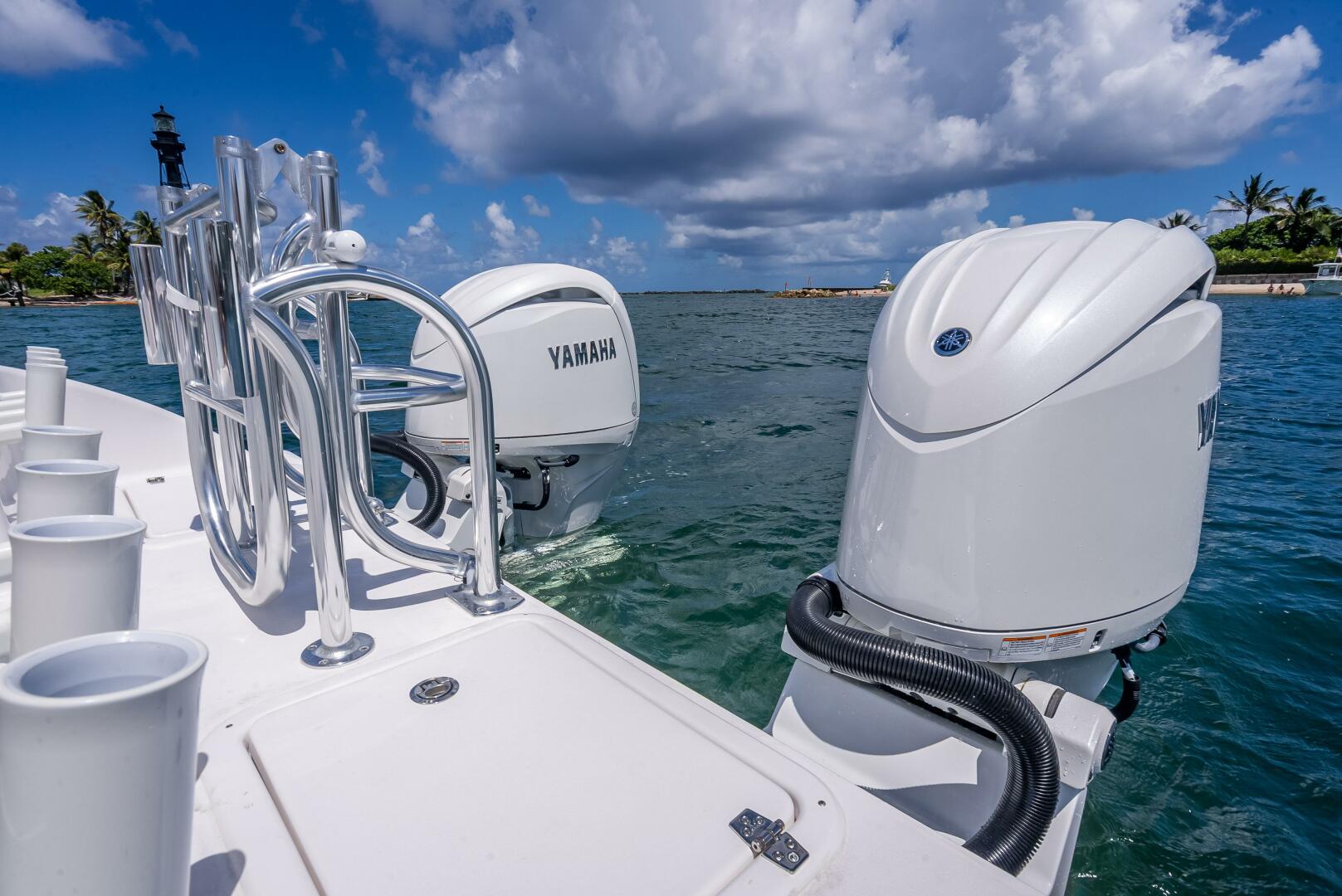26ft Twin Vee Yacht For Sale