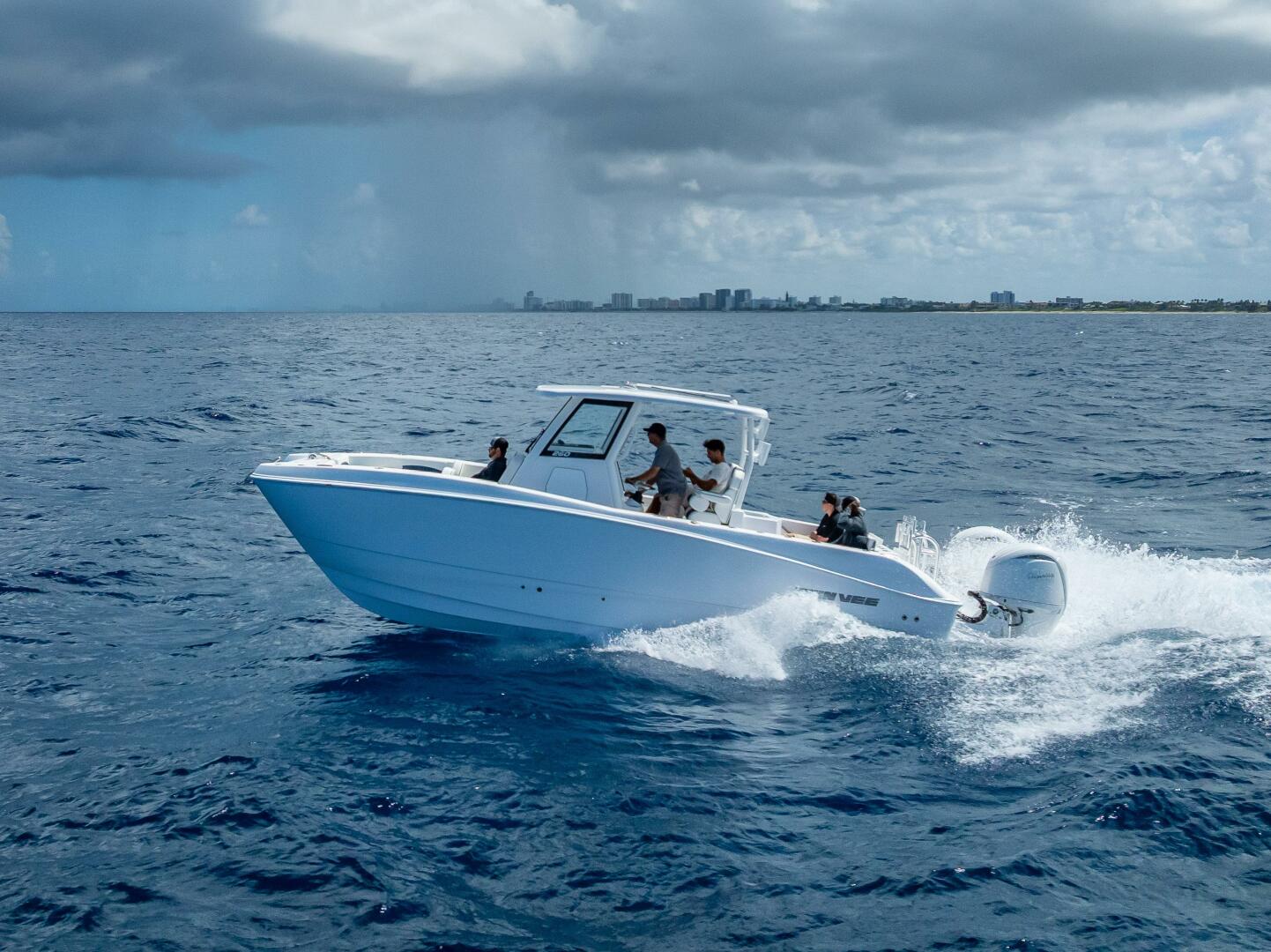 26ft Twin Vee Yacht For Sale