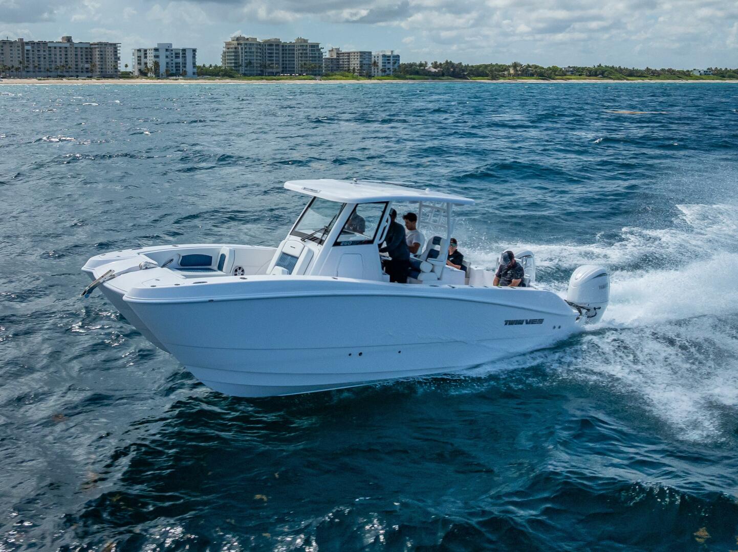 26ft Twin Vee Yacht For Sale