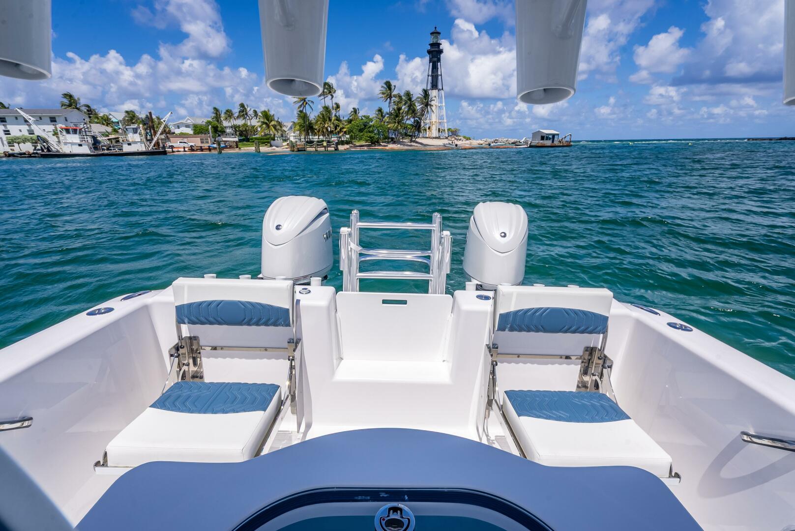 26ft Twin Vee Yacht For Sale