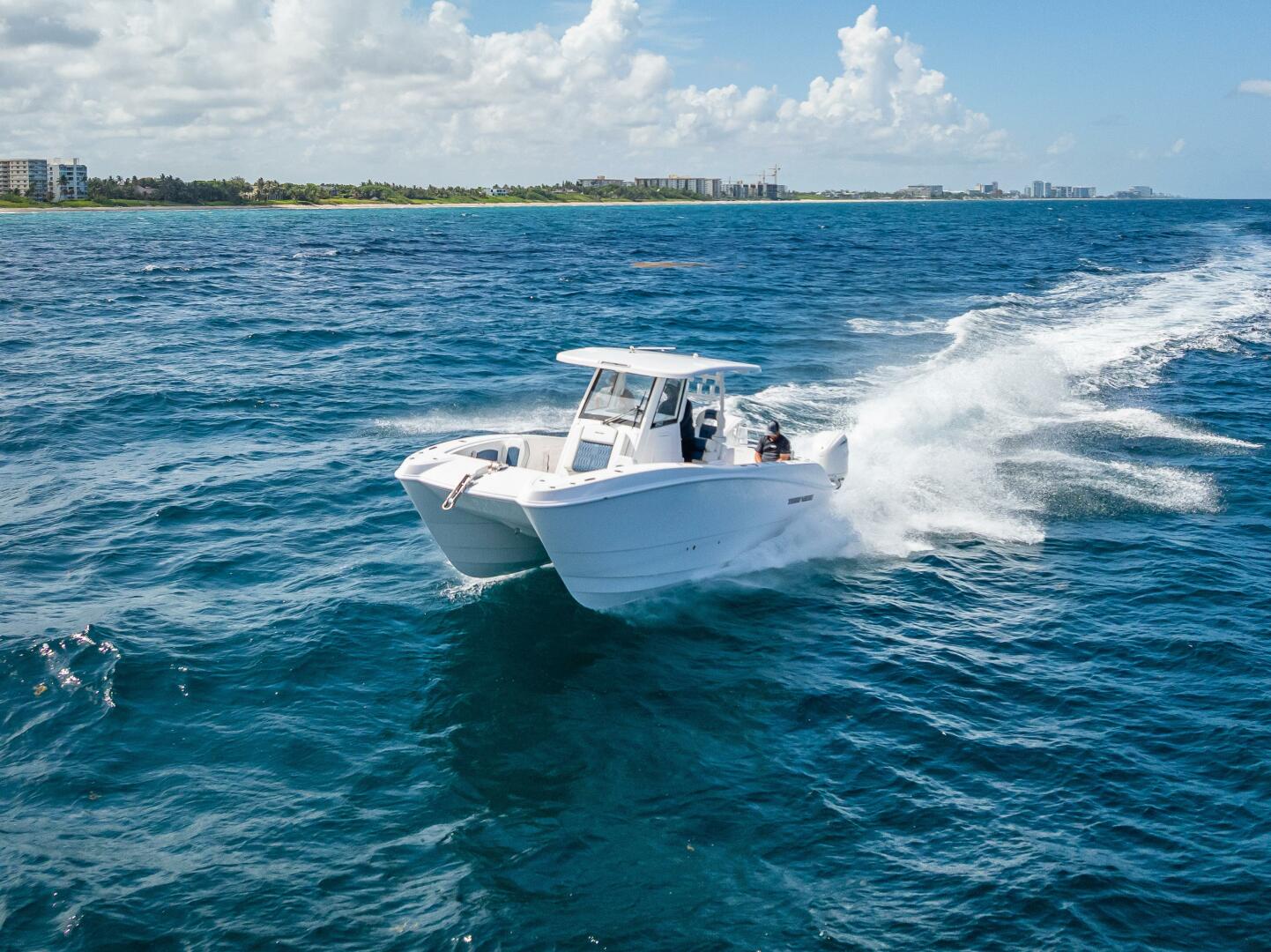 26ft Twin Vee Yacht For Sale
