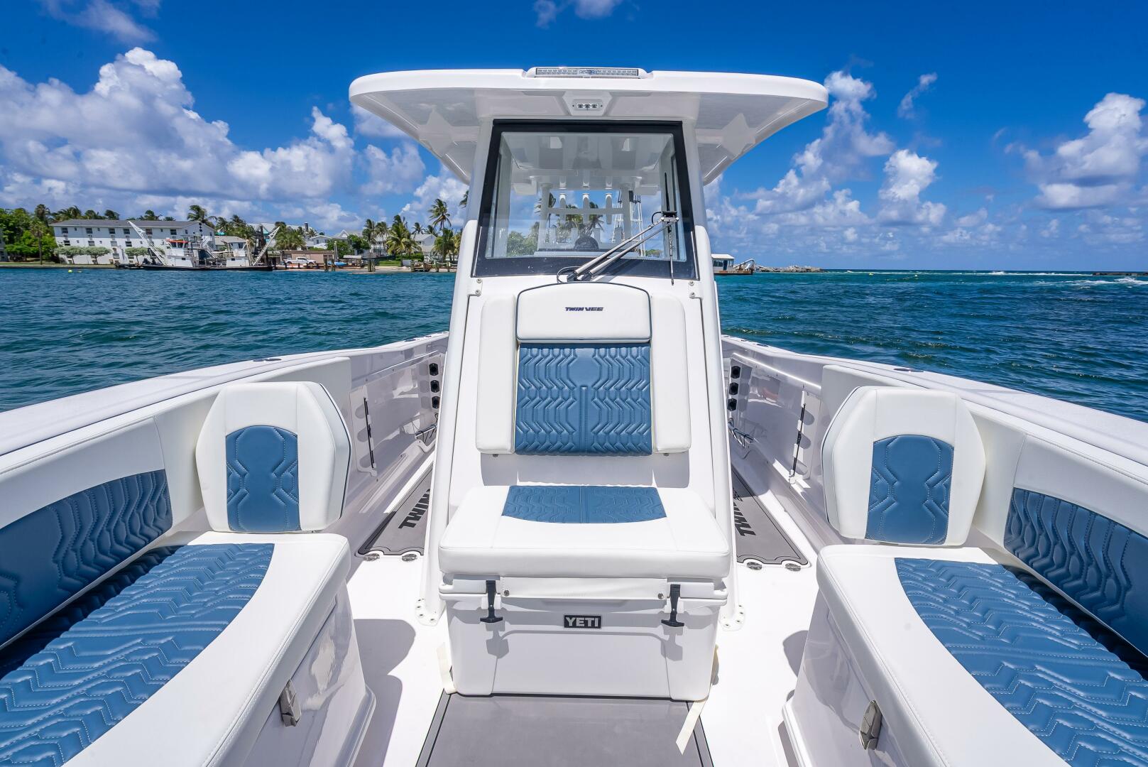 26ft Twin Vee Yacht For Sale