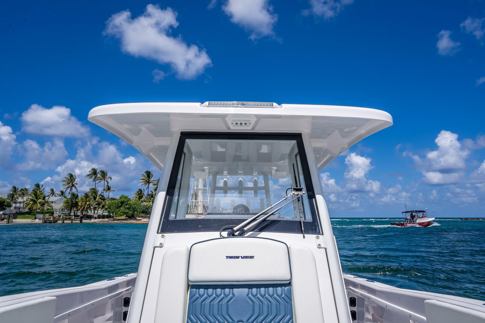 26ft Twin Vee Yacht For Sale