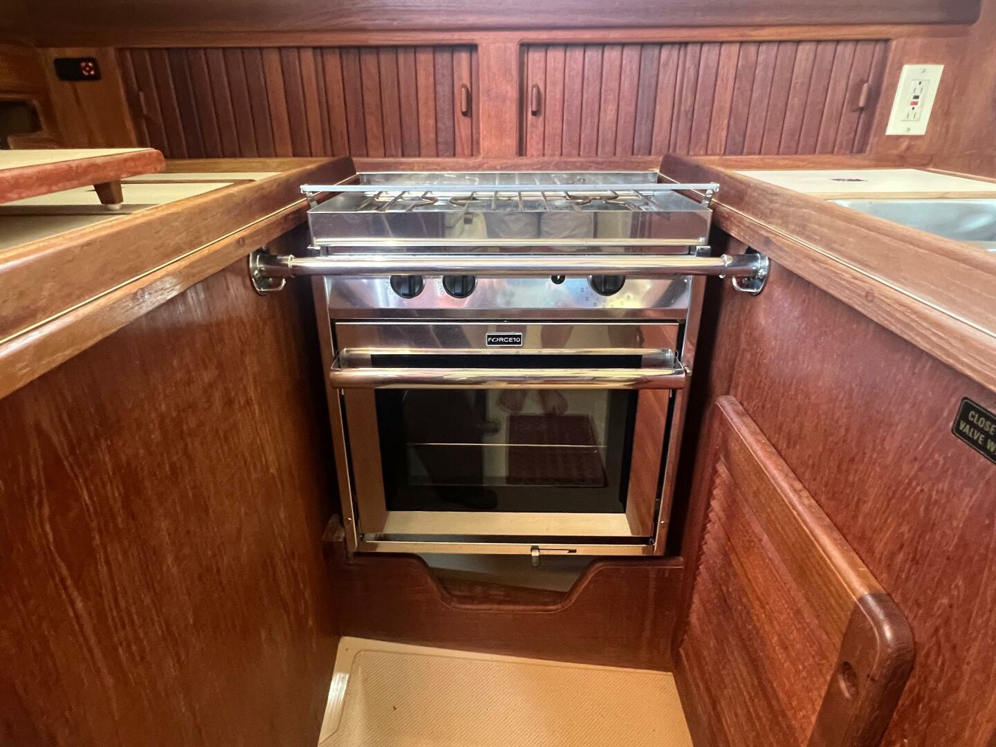 El Bo Room 31ft Island Packet Yacht For Sale
