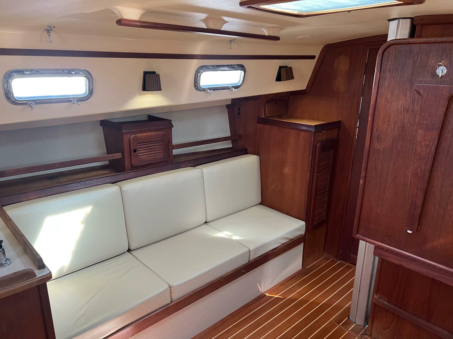 El Bo Room 31ft Island Packet Yacht For Sale