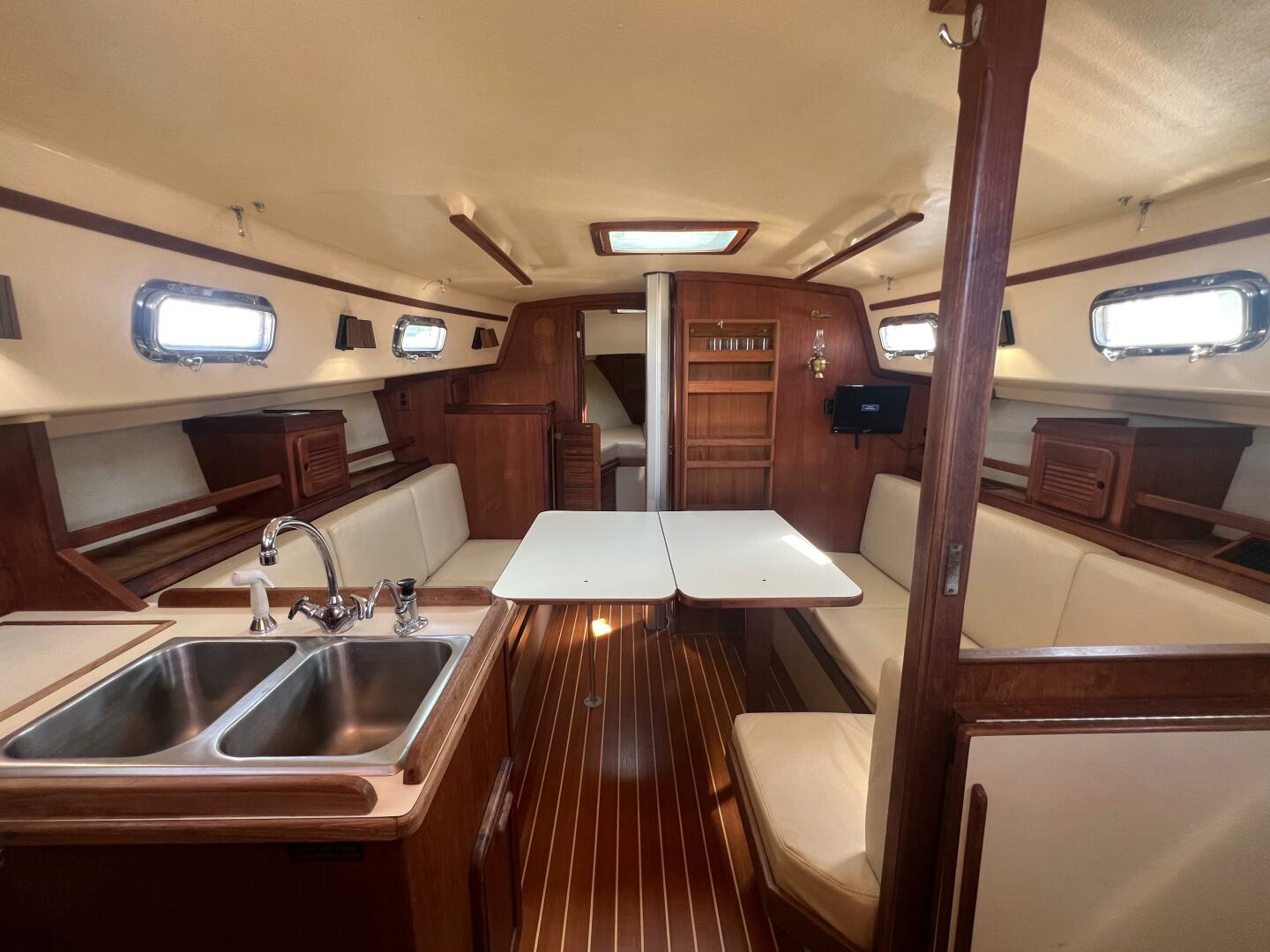 El Bo Room 31ft Island Packet Yacht For Sale