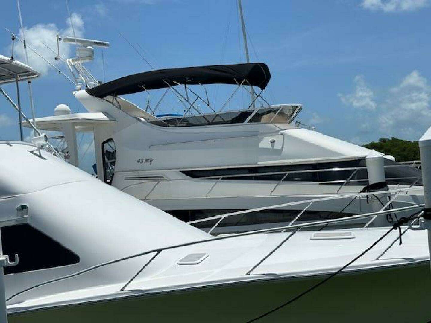 Scout 400 LXF Yacht For Sale