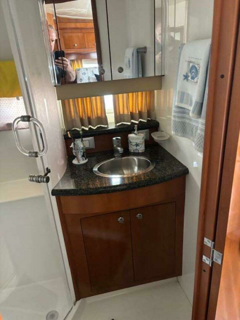 Scout 400 LXF Yacht For Sale