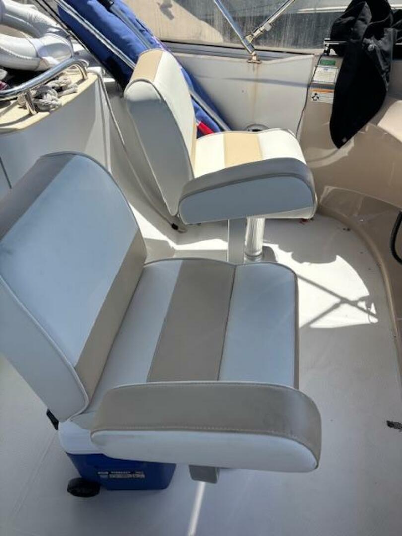 Captain's chairs on 2006 Carver 43 Motor Yacht, featuring be