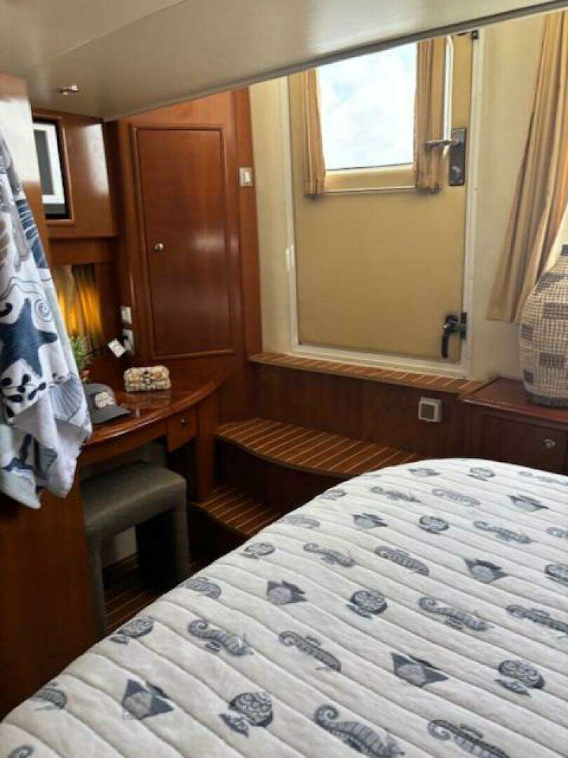 Scout 400 LXF Yacht For Sale