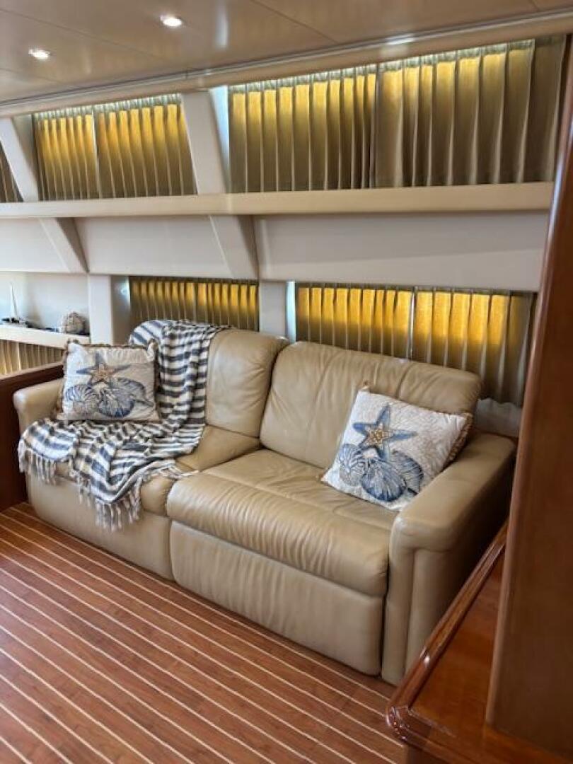 Luxurious interior of 2006 Carver 43 Motor Yacht with leathe