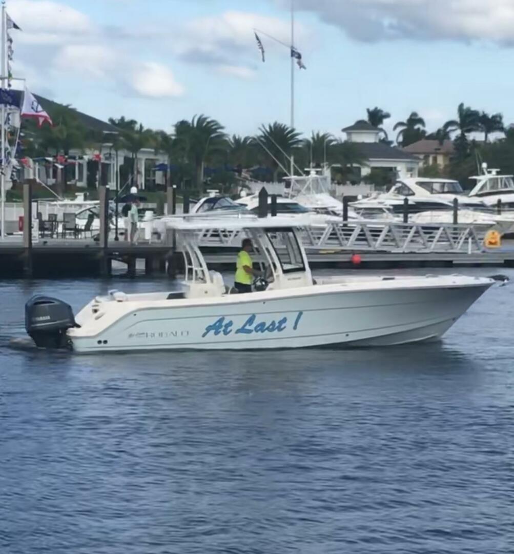 At Last 30ft Robalo Yacht For Sale