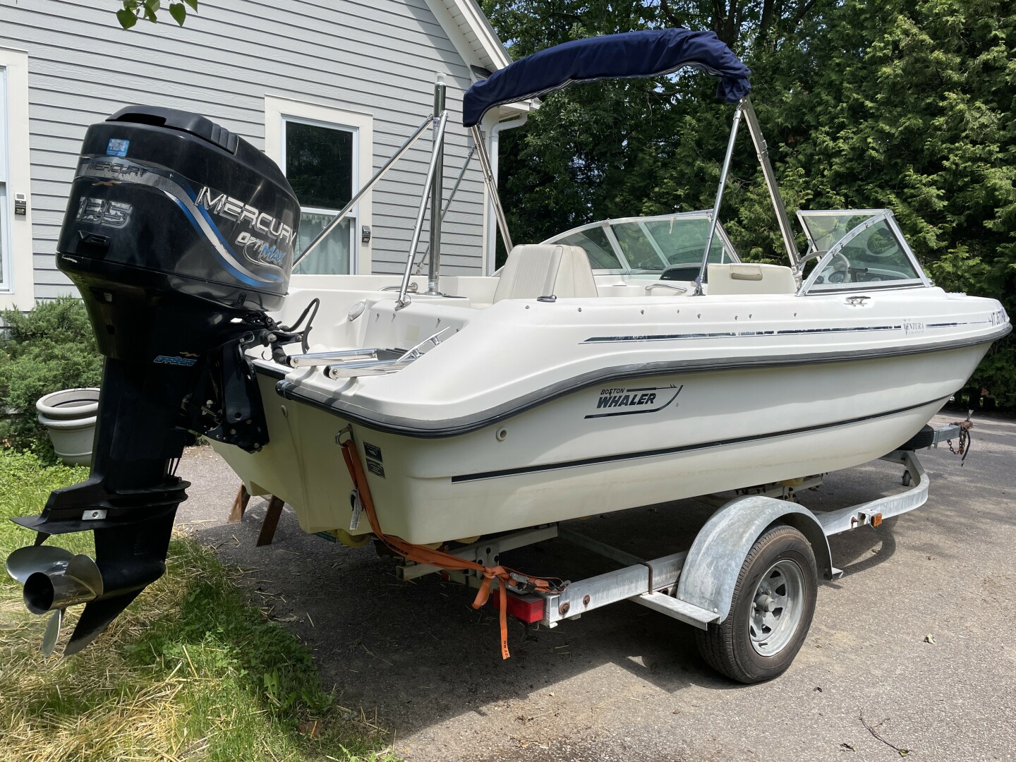 18ft Boston Whaler Yacht For Sale