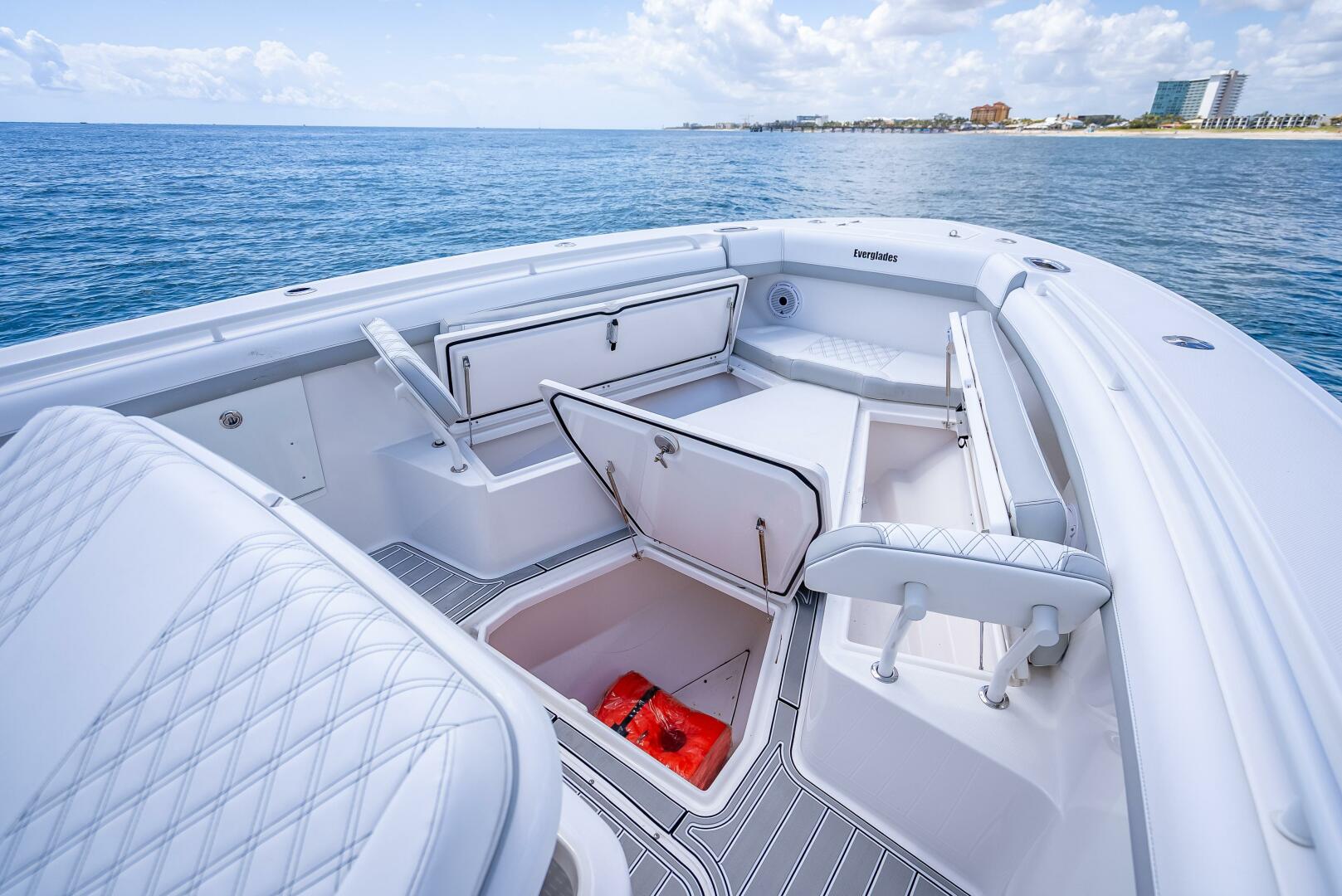 43ft Everglades Yacht For Sale