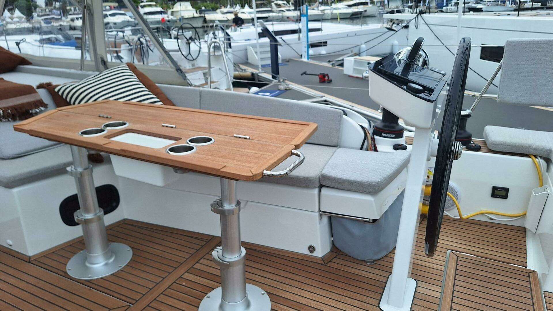 47ft Beneteau Yacht For Sale