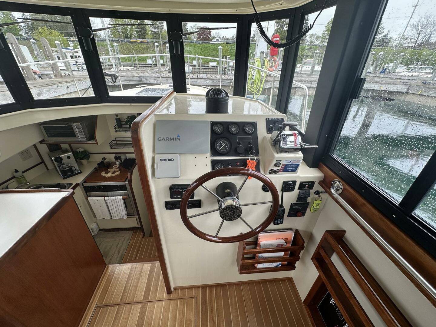 31ft Camano Yacht For Sale