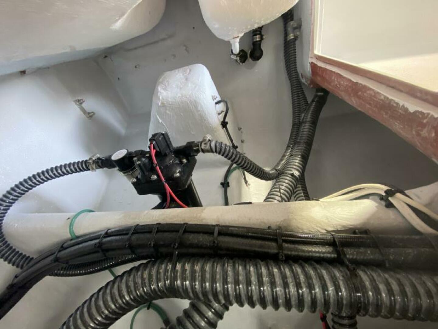 23ft Reef Runner Yacht For Sale
