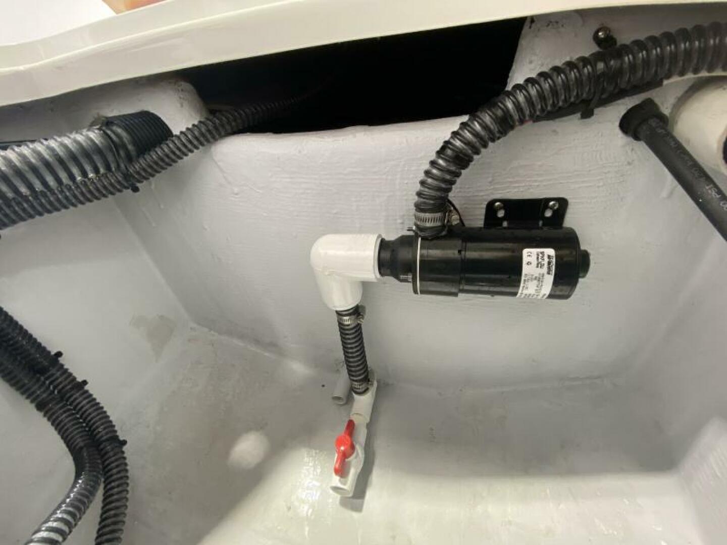 23ft Reef Runner Yacht For Sale