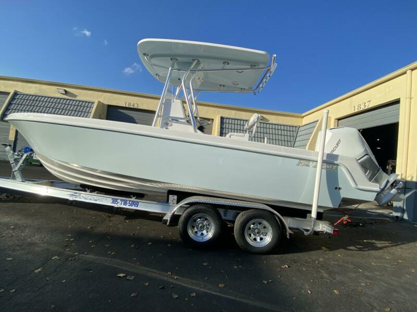 23ft Reef Runner Yacht For Sale