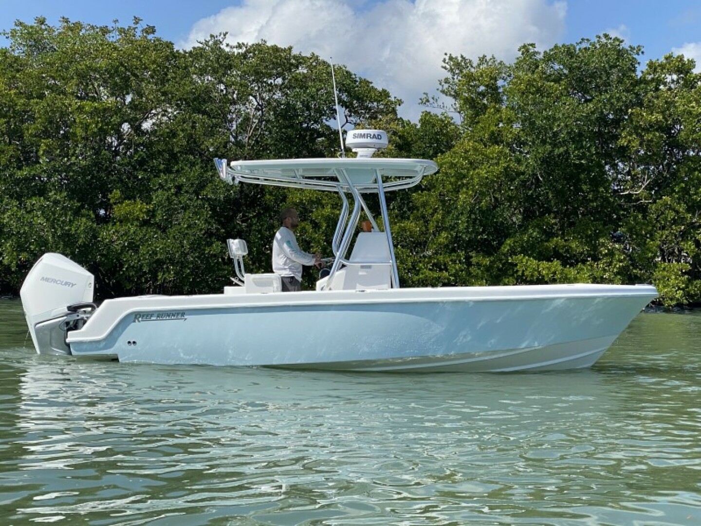 23ft Reef Runner Yacht For Sale