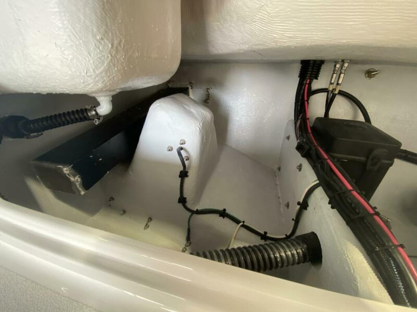 23ft Reef Runner Yacht For Sale
