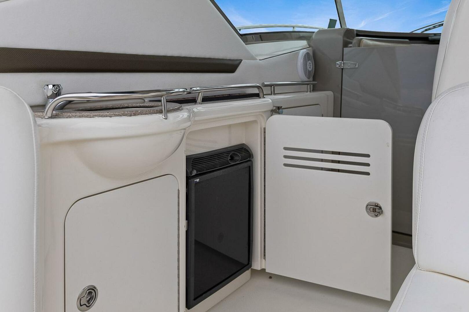 Ty One On 38ft Sea Ray Yacht For Sale