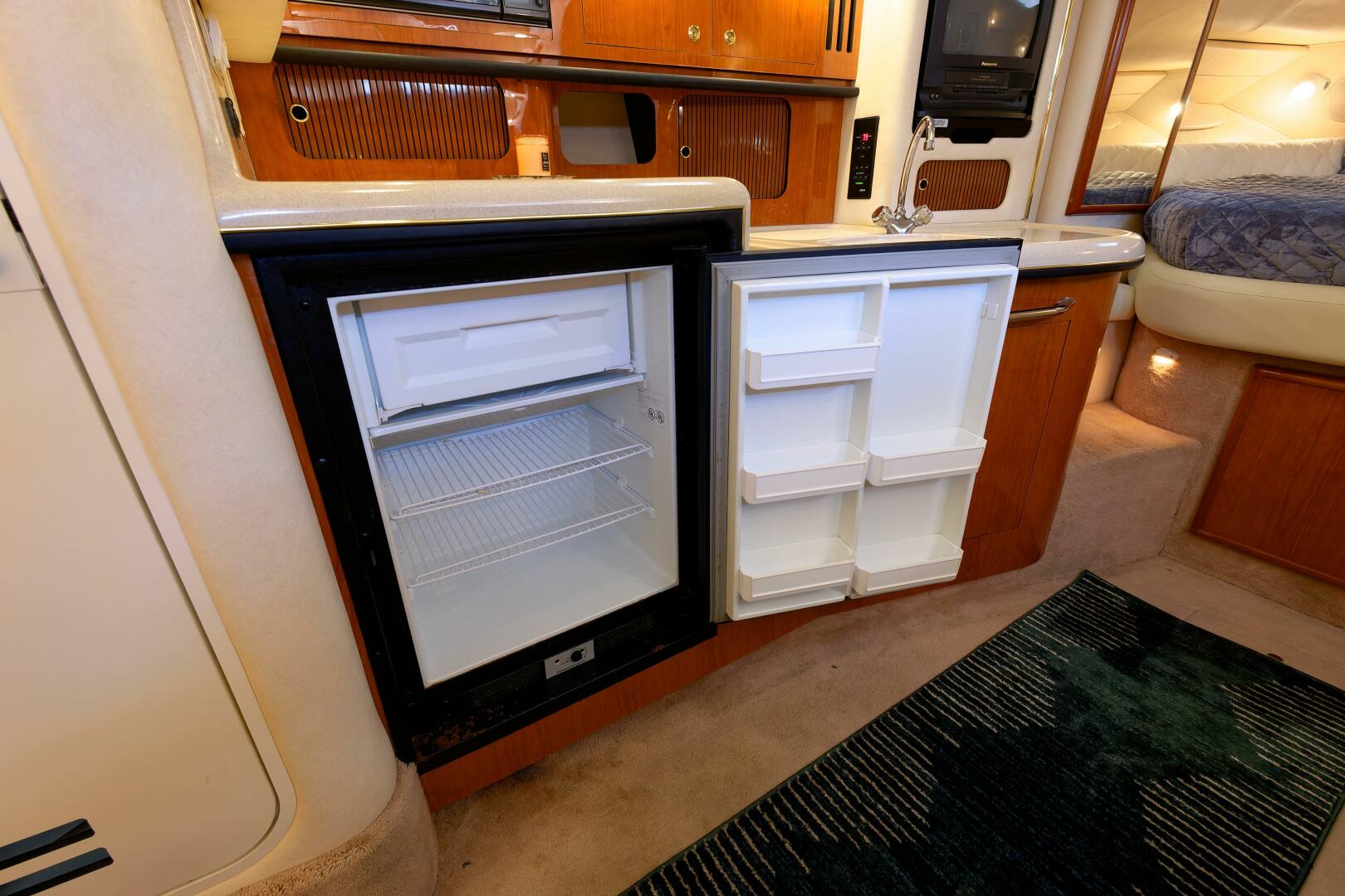 Miss Adventure 34ft Sea Ray Yacht For Sale