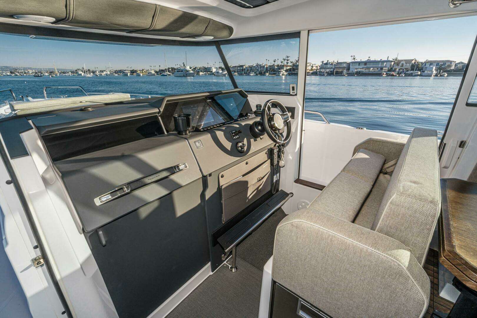 Seacruiser 37ft Axopar Yacht For Sale Seacruiser 37ft Axopar Yacht For Sale