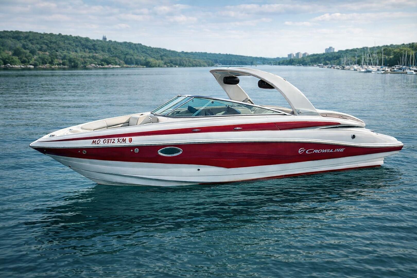 28ft Crownline Yacht For Sale