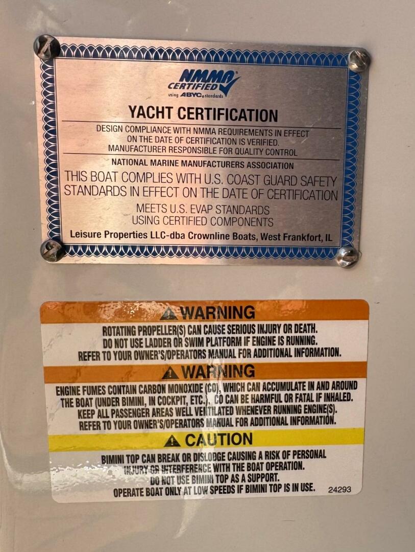 28ft Crownline Yacht For Sale