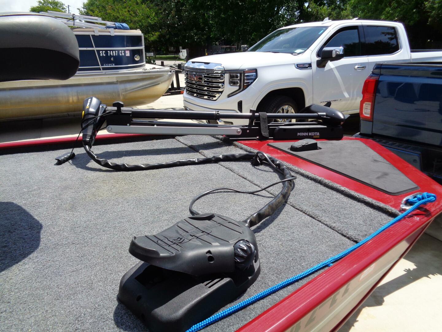 17ft Tracker Yacht For Sale