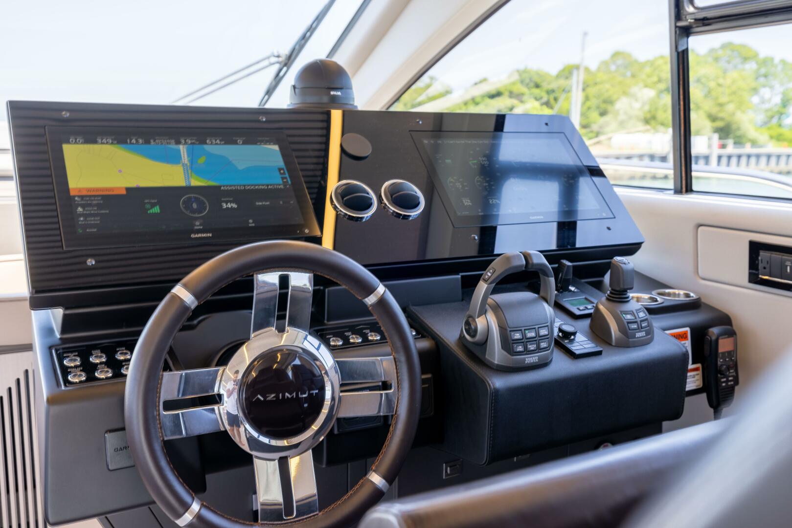 Azimut S7 For Sale - SECOND CHANCE