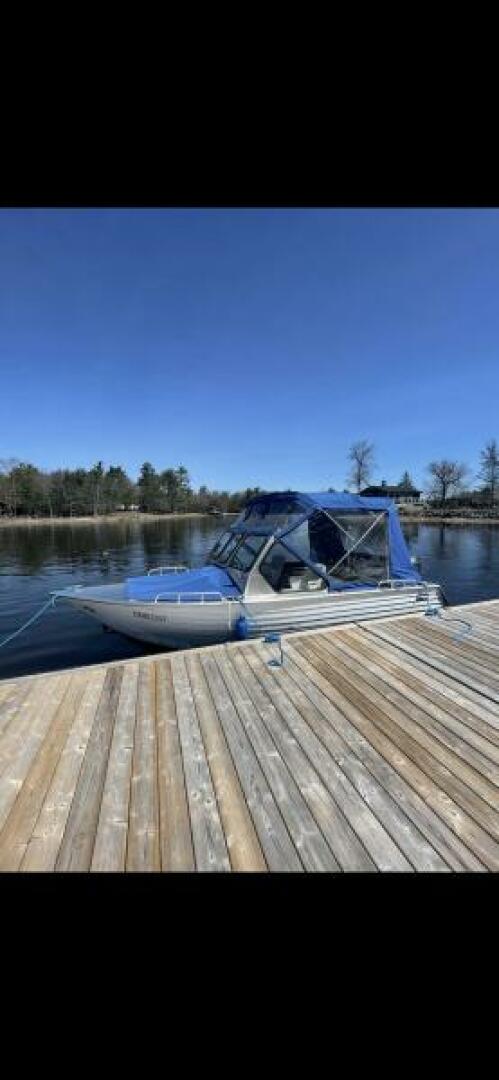18ft Stanley Yacht For Sale