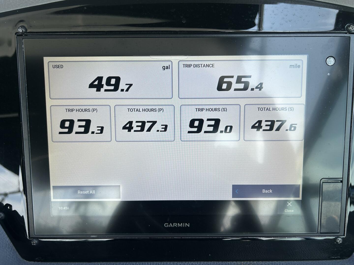 2020 Regal 33 XO 'Snuffleupagus'-Helm Electronics 