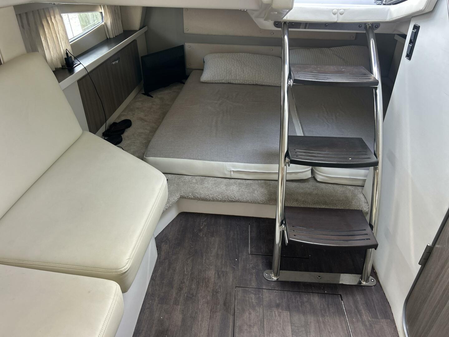 2020 Regal 33 XO 'Snuffleupagus'-Cabin 
