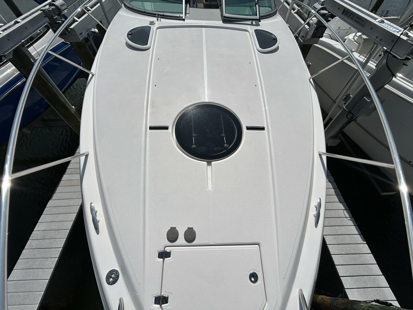 2020 Regal 33 XO 'Snuffleupagus'-Bow 