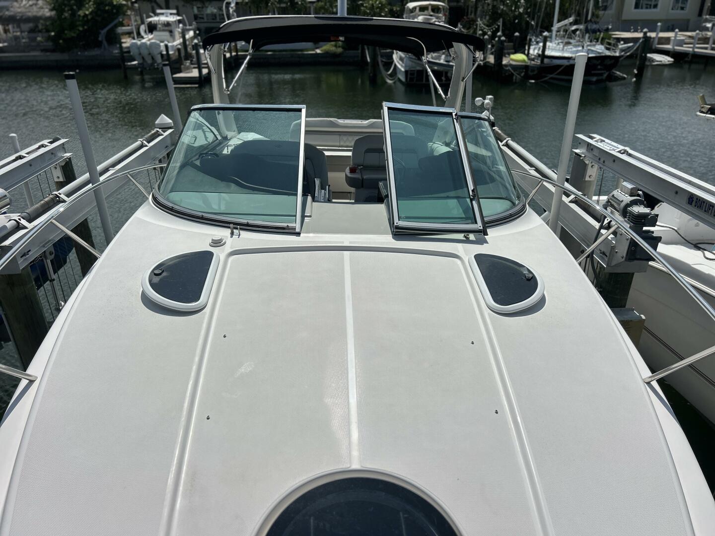 2020 Regal 33 XO 'Snuffleupagus'-Bow 