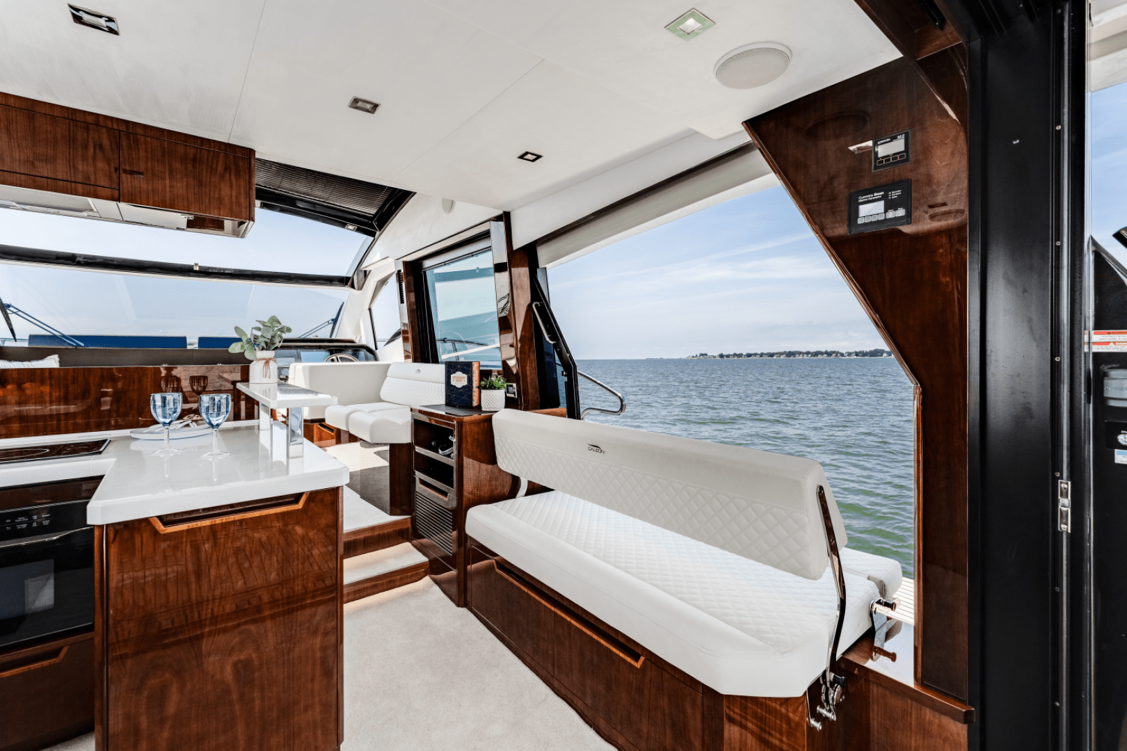 Galeon 510 SKY Yacht For Sale