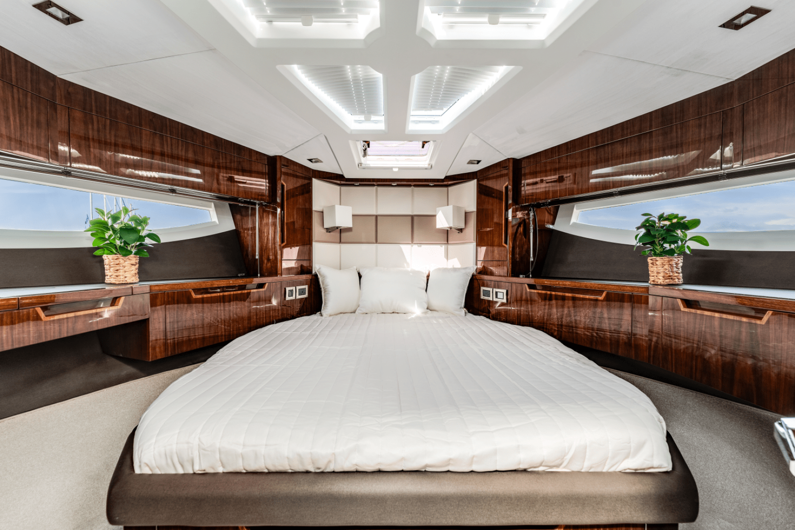 Galeon 510 SKY Yacht For Sale