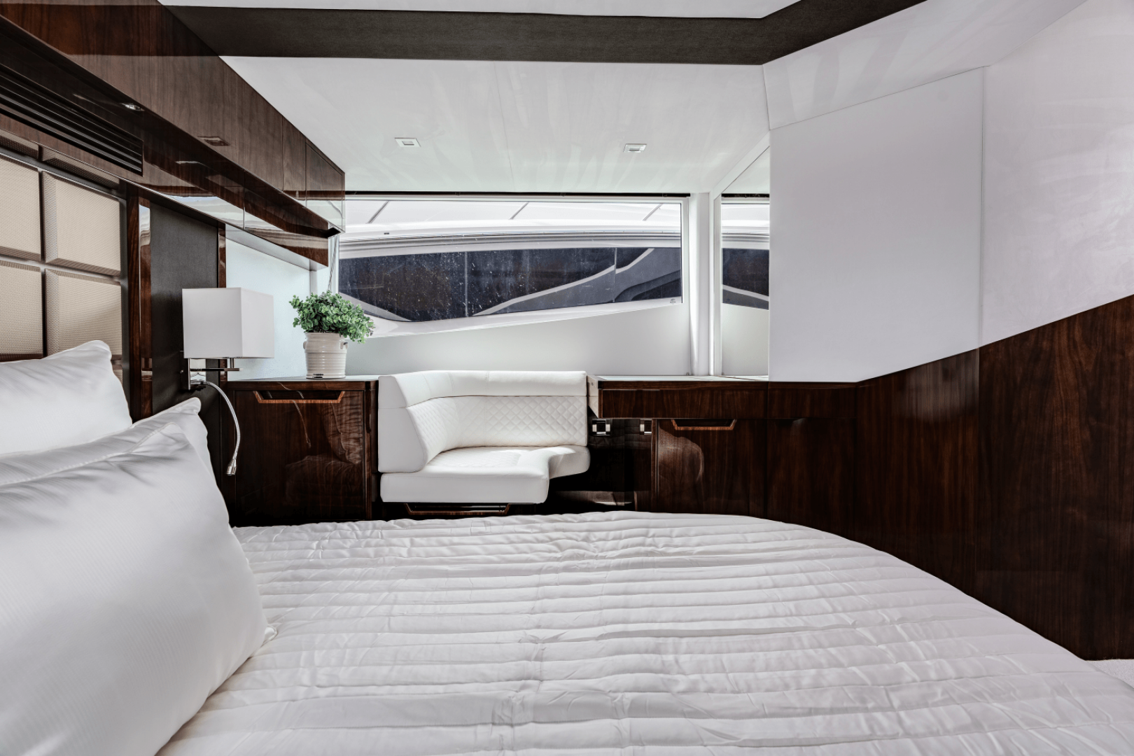 Galeon 510 SKY Yacht For Sale