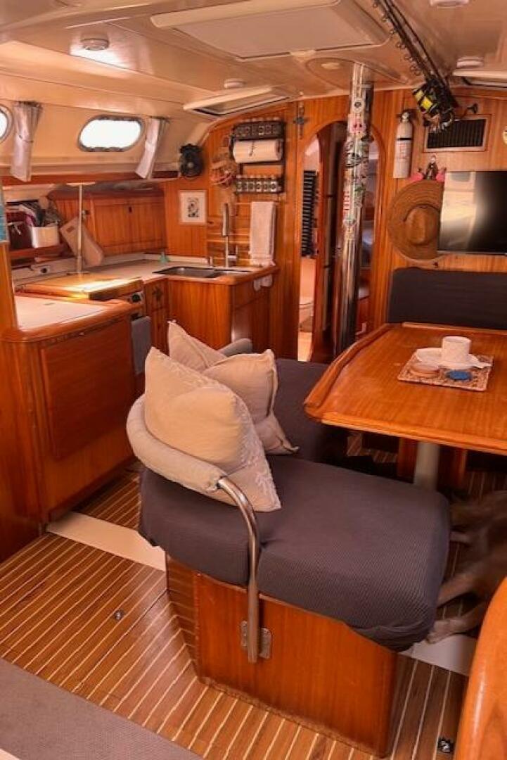 42ft Dufour Yacht For Sale