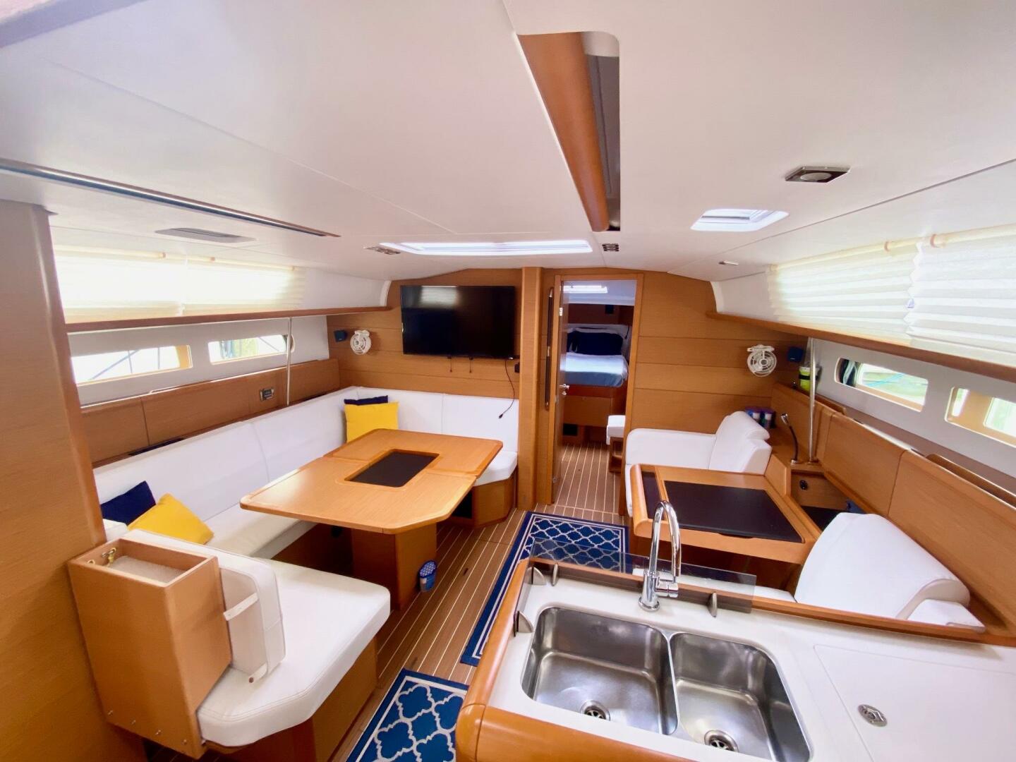 LA MISTINGUETTE 47ft Jeanneau Yacht For Sale