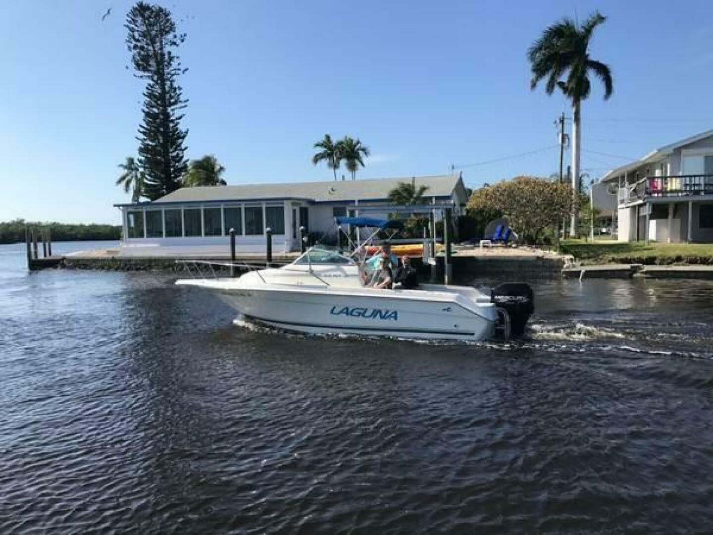 21ft Sea Ray Yacht For Sale