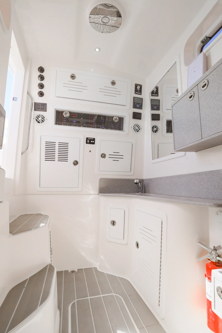 BlackWater 43 Sportfish Yacht For Sale