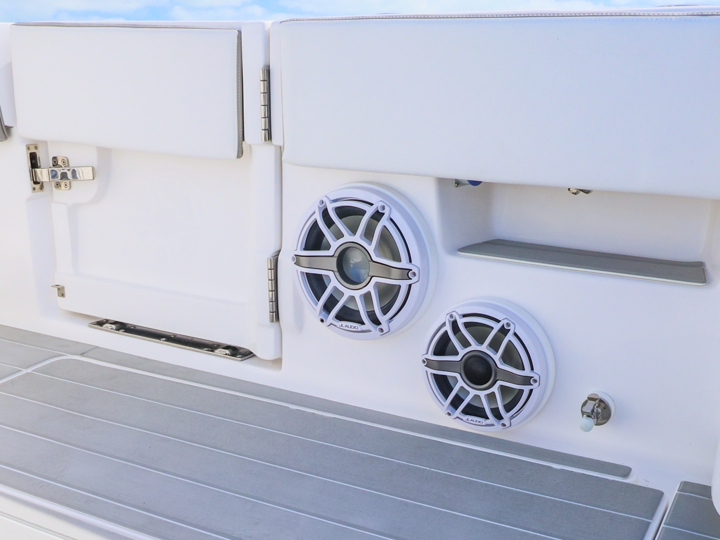 43ft BlackWater Yacht For Sale