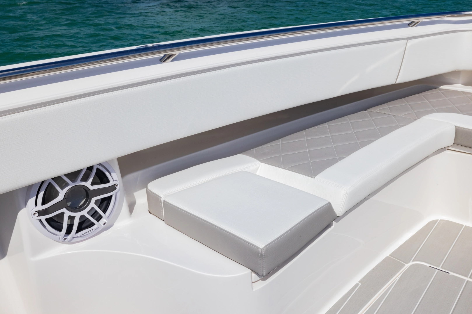 BlackWater 43 Sportfish Yacht For Sale