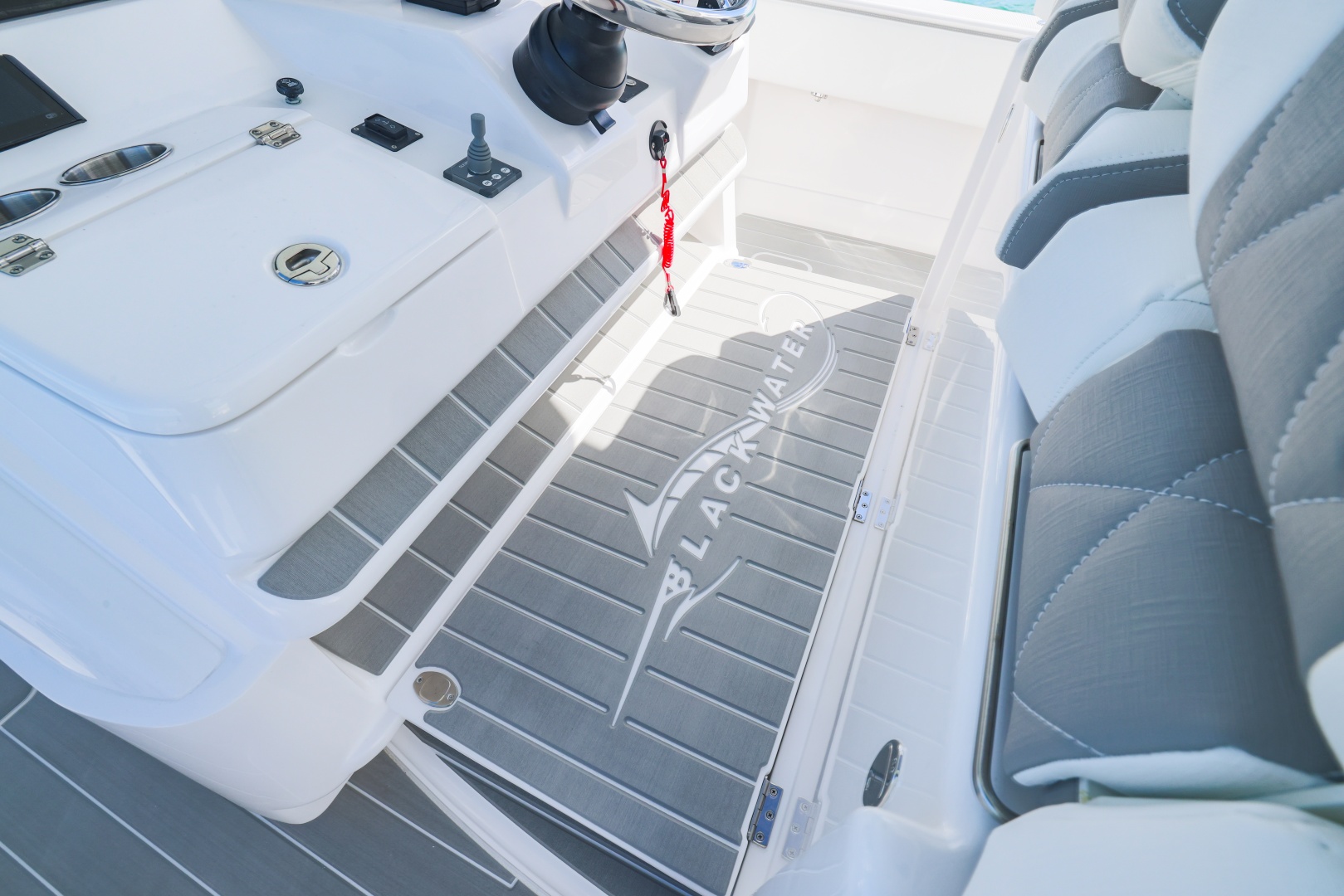 2025 BlackWater 43 Sportfish