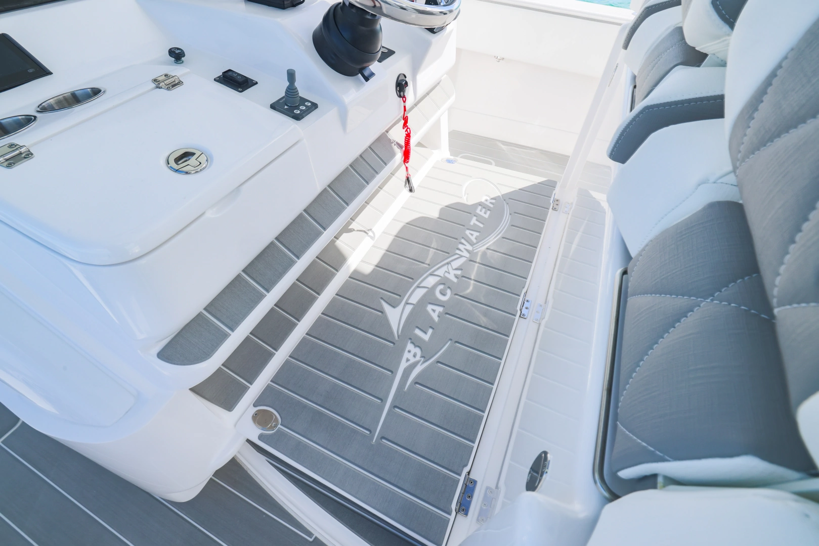 BlackWater 43 Sportfish Yacht For Sale