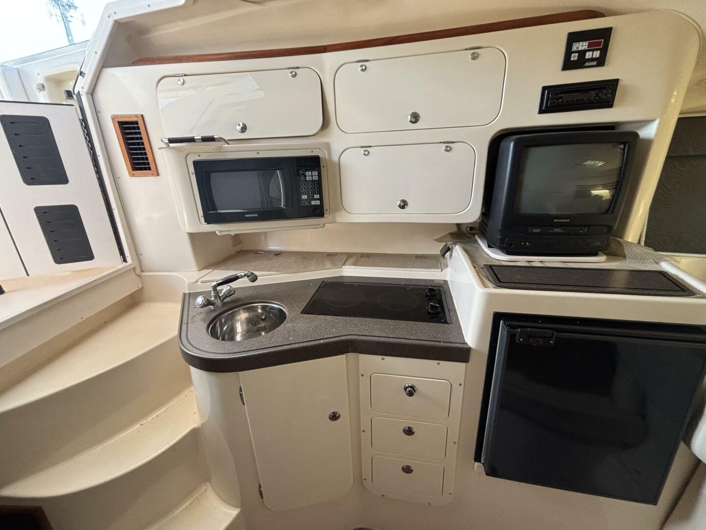 Kahuna 33ft Grady White Yacht For Sale